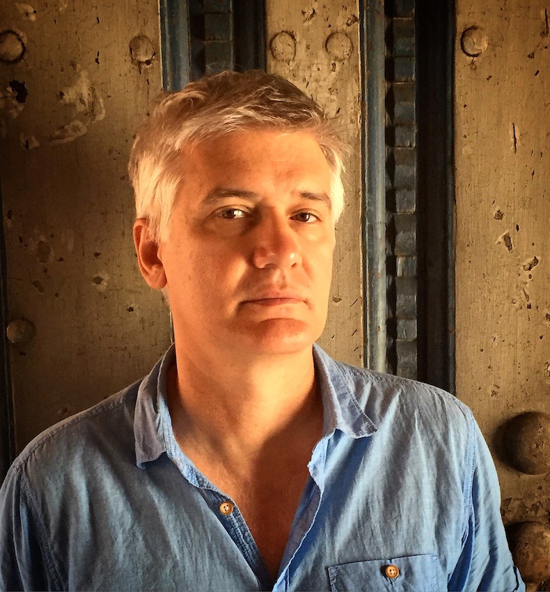 WTD-2019-Carlos-Celdran-photo-by-Laura-Ramos.jpg