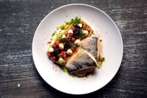 Read more about the article ΔEKATIANO ΣΤΟ CLAP THE RESTAURANT