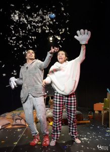Read more about the article The Fluffy Town – Theatrical FAIRYTALE for children and adults by Antonia Kapeleri and SCHIMA LOGOU