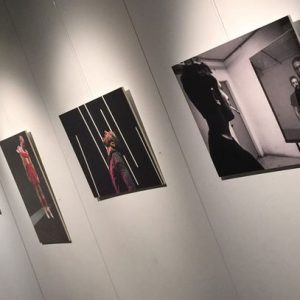 Read more about the article Με μεγάλη επιτυχία τα εγκαίνια της έκθεσης “Η Παράσταση”.