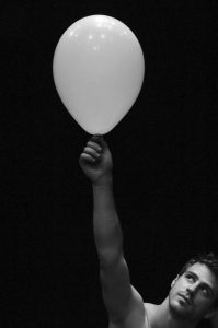 Read more about the article "Pain, just something they have to live with…" | A recital dedicated to the refugees