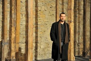 Read more about the article «O ΑΜΕΡΙΚΑΝΟΣ» του Αλέξανδρου Παπαδιαμάντη από τον Θανάση Σαράντο και την Εταιρεία θεάτρου «Ηθικόν Ακμαιότατον»
