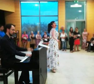Read more about the article Opera out of Opera. Ο κόσμος αγκαλιάζει την Όπερα