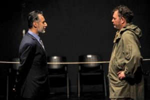 Read more about the article Ο "Κάτω Παρθενώνας" | Το Θεατρικό έργο του Μηνά Βιντιάδη σε σκηνοθεσία Περικλή Χούρσογλου | Από 30 Οκτωβρίου στο Μικρό Θέατρο της Μονής Λαζαριστών