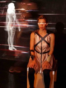 Read more about the article PoiosTheleisNaGineis.com – Mια εικονική ουτοπία!