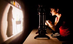 Read more about the article The girl who wanted to touch the crescent moon – A timeless fairytale for children by the contemporary experimental shadow theatre ParaMana Puppet Theatre