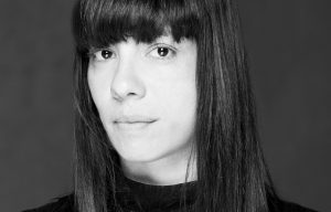 Read more about the article Οι “Παράξενες Ιστορίες” της Violet Louise, στο Φεστιβάλ Αθηνών και Επιδαύρου