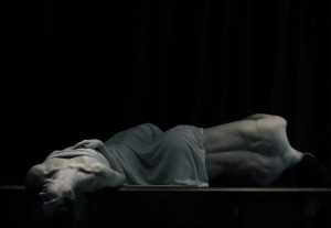 Read more about the article "Window" | Εικαστική performance από τη Ματίνα Μέγκλα